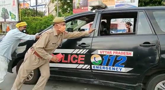 Dial-112 Hazratganj intersection is hit in a car