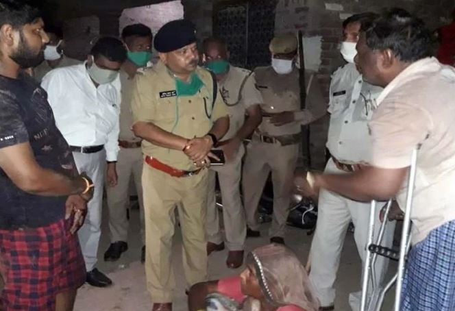 Kasganj murders 3 people same family 1 seriously injured