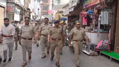 Photo of कोतवाली नगर इलाके में DIG ने पुलिसबल के साथ पैदल भ्रमण कर पुलिस व्यवस्थाओं का लिया जायजा