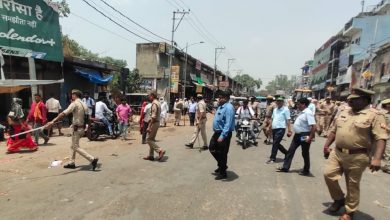 Photo of पुलिस उपमहानिरीक्षक/पुलिस अधीक्षक सुलतानपुर एवं जिलाधिकारी द्वारा सुलतानपुर नगर में क्षेत्र में अस्थाई अतिक्रमण हटाये गये