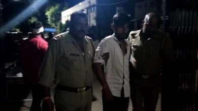 Photo of यूपी : पुलिस व गौ तस्करों के बीच मुठभेड़, SOG के एक सिपाही व एक तस्कर के लगी गोली