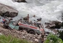 Photo of पहलगाम में बड़ा हादसा,कश्मीर में ITBP जवानों को लेकर जा रही बस खाई में गिरी